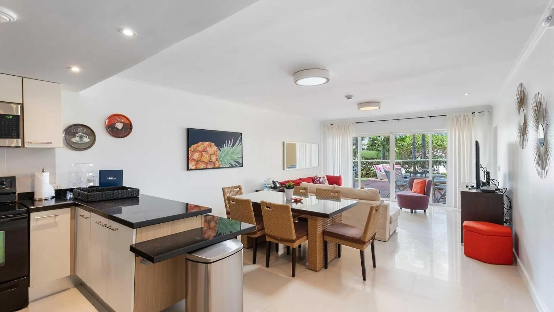 Beachfront - Beach Garden 2Br Condo - E124 Palm Beach Prázdninový dům