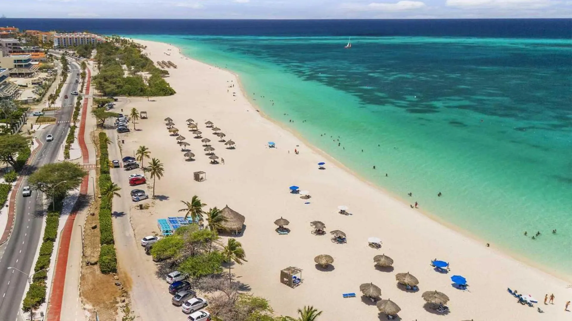 Beachfront - Beach Garden 2Br Condo - E124 Palm Beach Aruba
